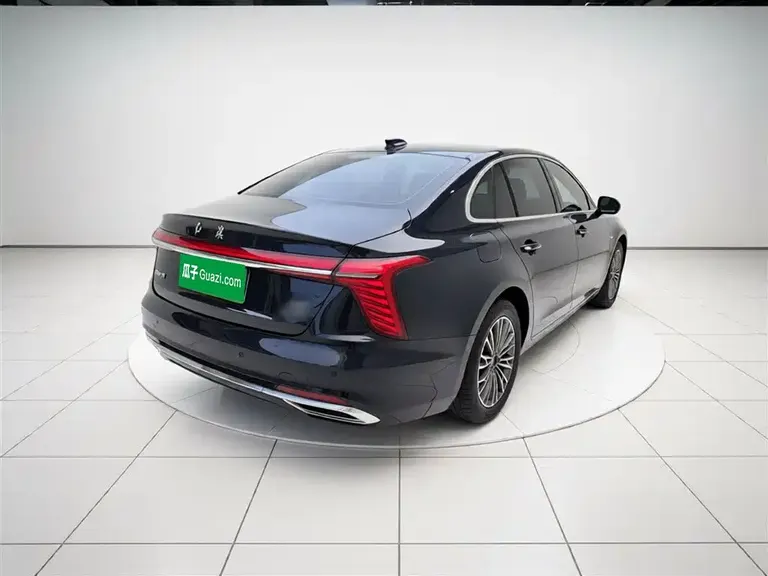 Hongqi H5 1.5 T DCT Connected Flagship Charm