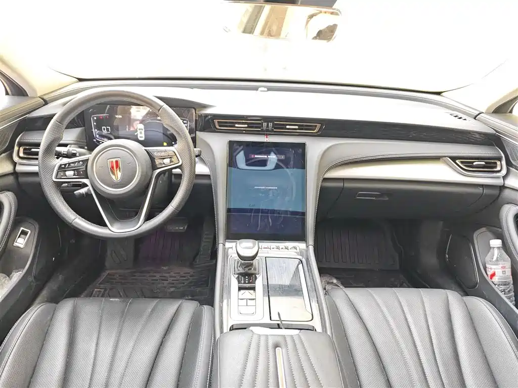 Hongqi H5 1.5 T DCT Connected Flagship Charm