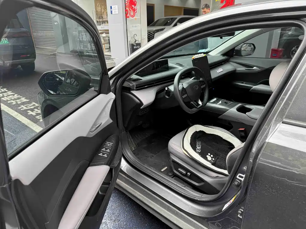 Changan Qiyuan A05 Zhenxiang 70 Transcend