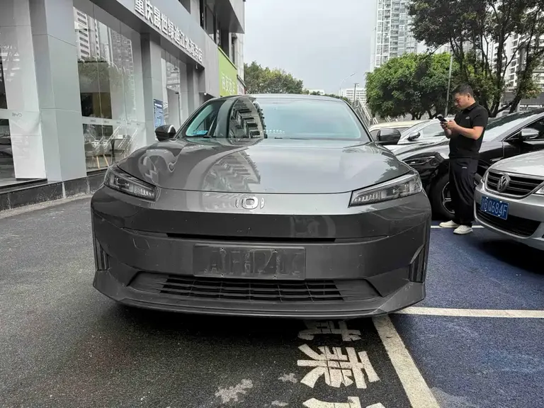 Changan Qiyuan A05 Zhenxiang 70 Transcend