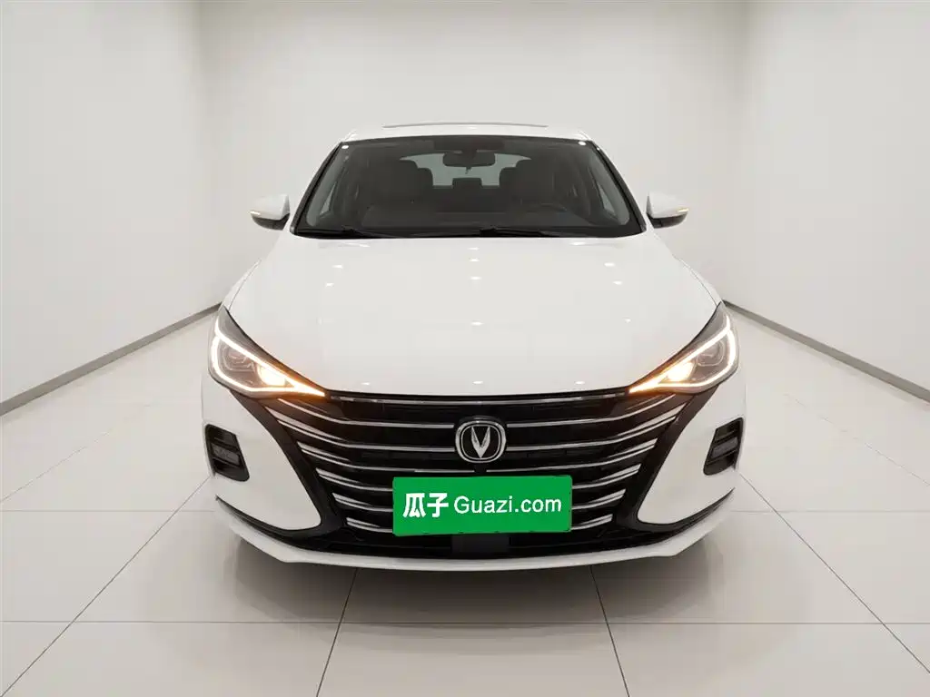 Eado PLUS 1.6 L GDI Manual Luxury