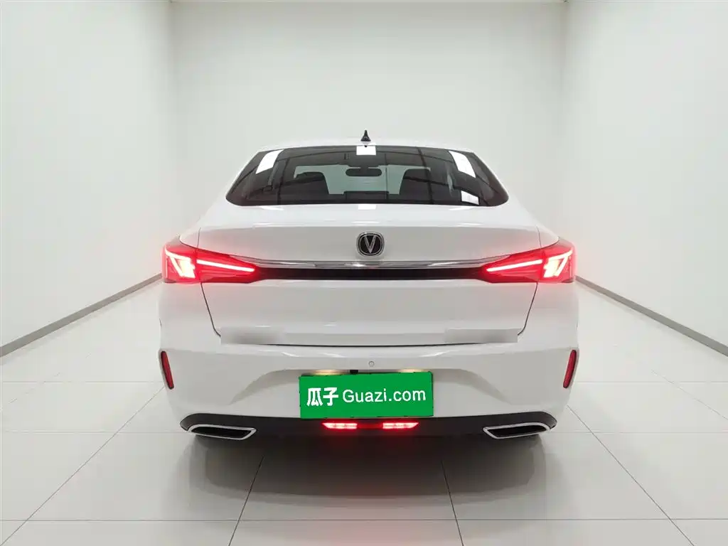 Eado PLUS 1.6 L GDI Manual Luxury