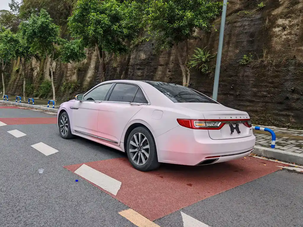 Lincoln Continental 2.0 T 2 WD Premium