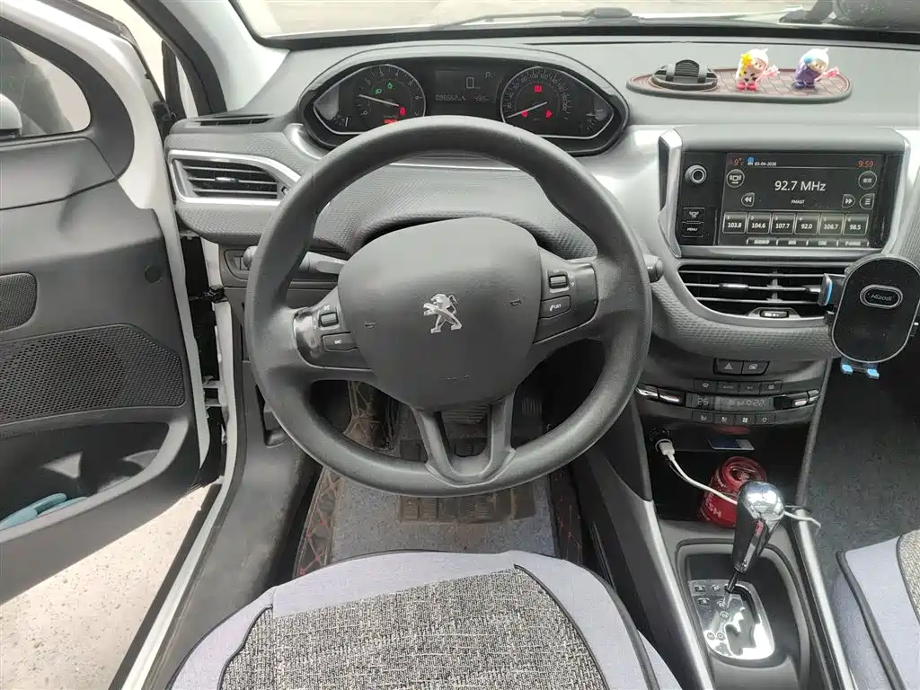 Peugeot 2008 2014 1.6 L Auto Fashion