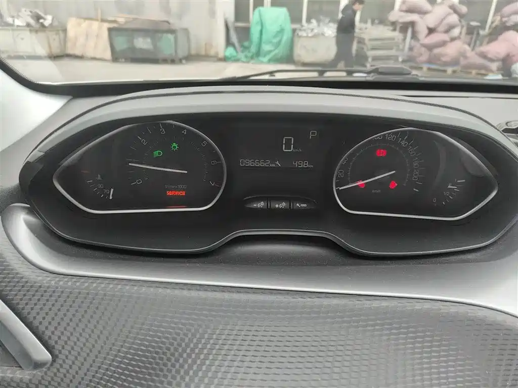 Peugeot 2008 2014 1.6 L Auto Fashion