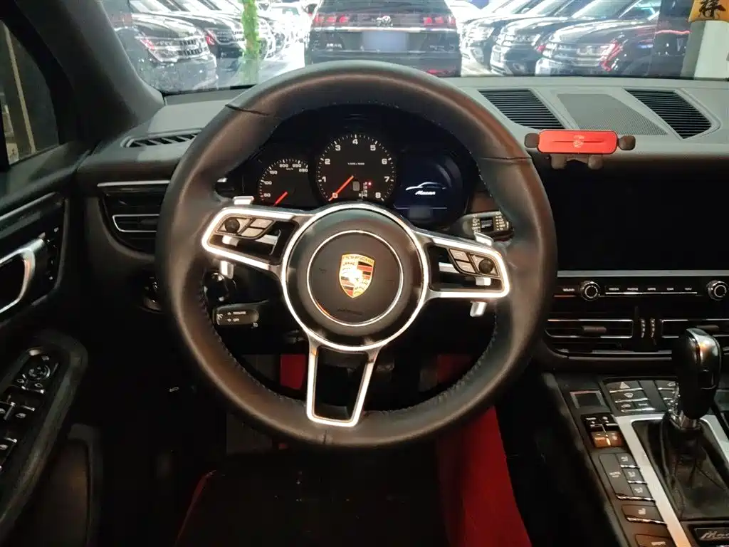 Macan Macan 2.0 T