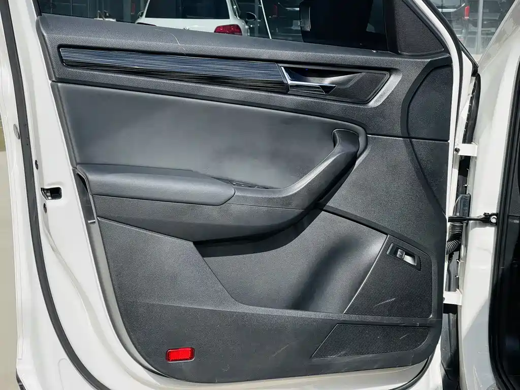 Kodiaq 柯迪亚克 2021款 TSI330 5座两驱豪华优享版