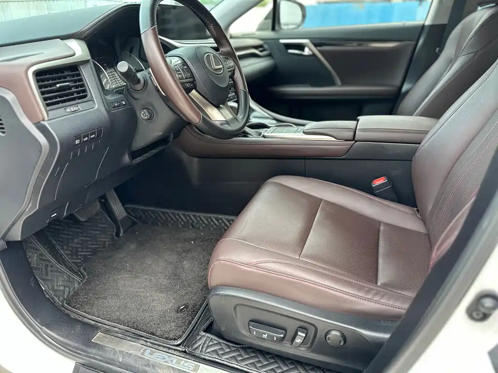 Lexus RX 300 2 WD Comfort CN-VI