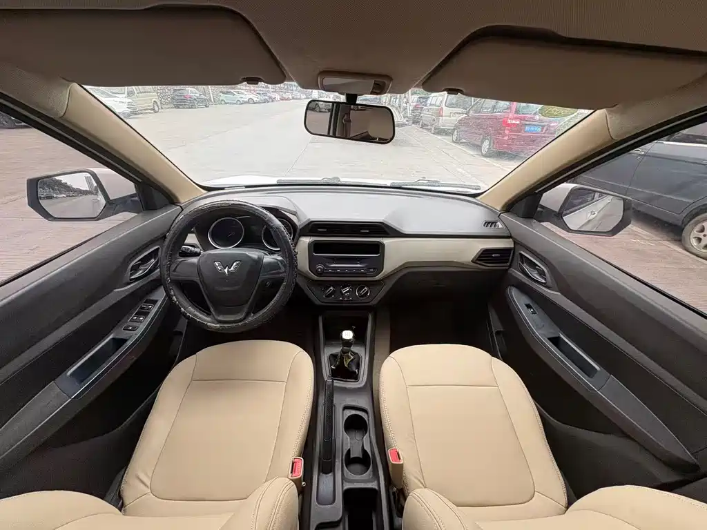 Wuling Hongguang 1.5 L S Standard L2 B