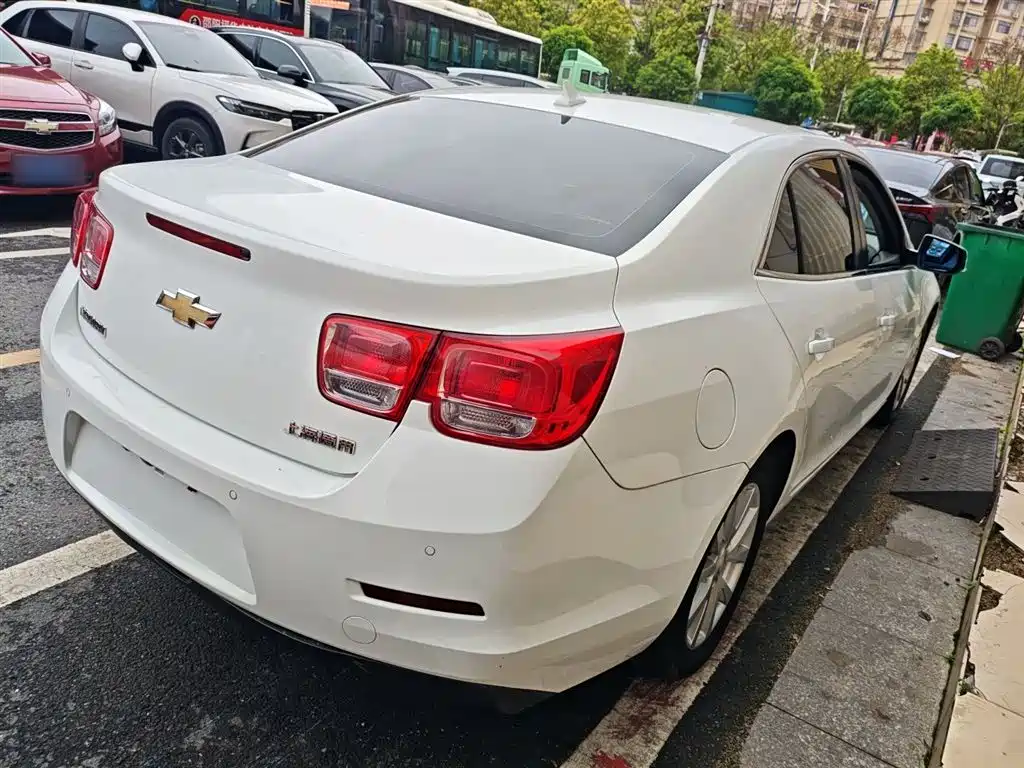 Malibu 2.0 L Auto Luxury