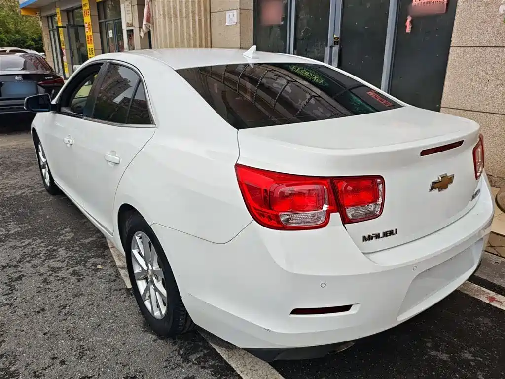 Malibu 2.0 L Auto Luxury