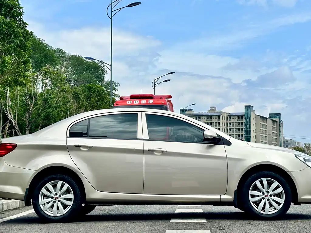 Roewe 350 荣威350 2015款 1.5 L 手动豪华天窗版