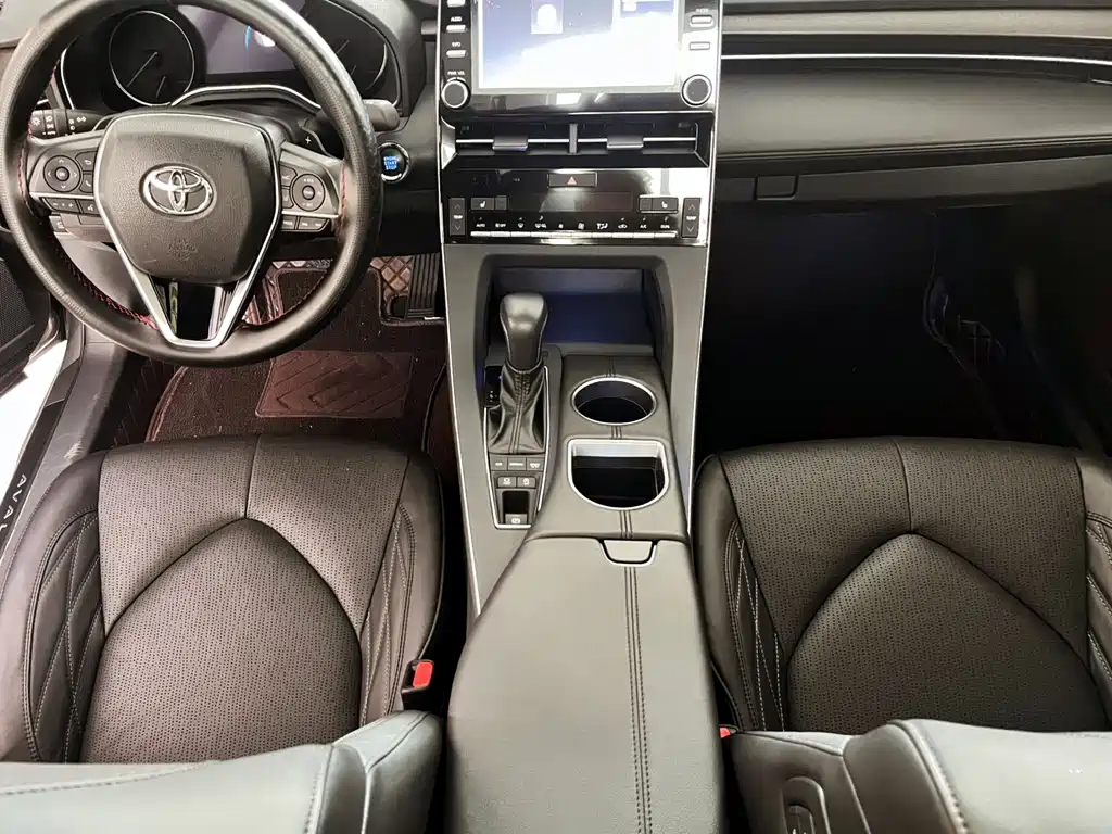 Avalon 2.5 L Touring Distinguished CN-VI