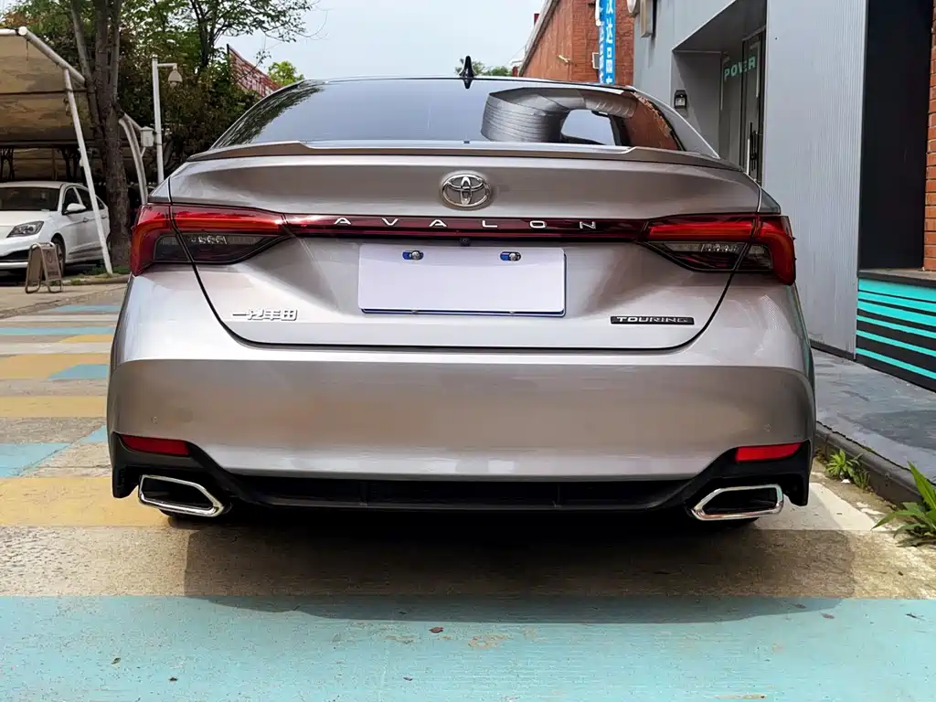 Avalon 2.5 L Touring Distinguished CN-VI