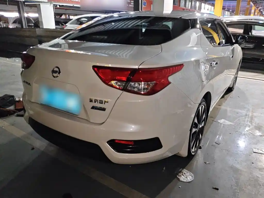 Lannia 1.6 L CVT Smart Cool