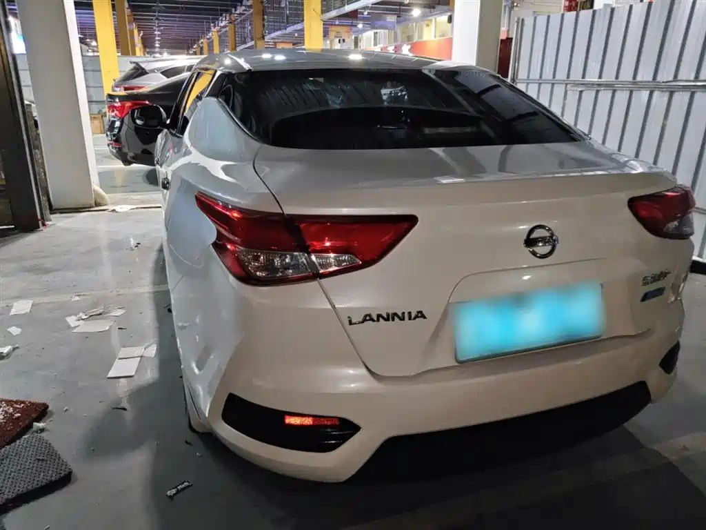 Lannia 1.6 L CVT Smart Cool