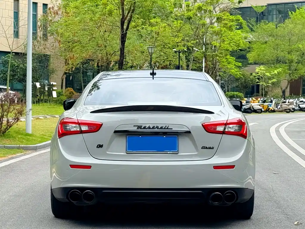 Ghibli 3.0 T Standard