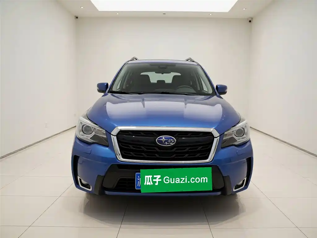 Forester 2.5 i Distinguished Navigation EyeSight