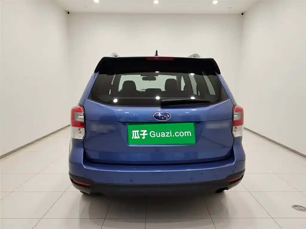Forester 2.5 i Distinguished Navigation EyeSight