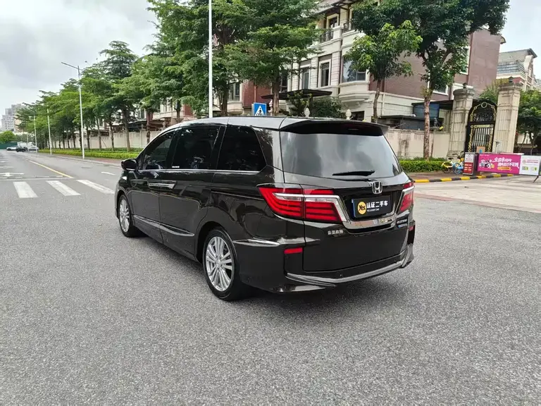 Honda Elysion 2.4 L Style