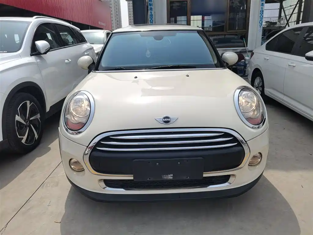 MINI 1.2 T ONE Pioneer