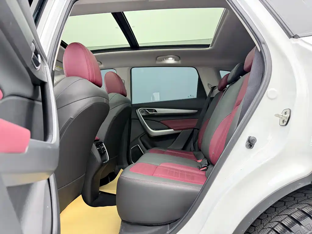 Dongfeng Fengshen AX7 东风风神AX7 2021款 PRO 1.6 T 自动公务版