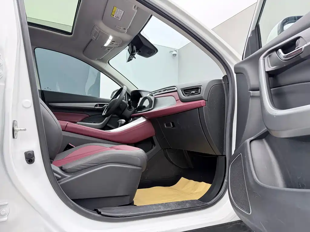 Dongfeng Fengshen AX7 东风风神AX7 2021款 PRO 1.6 T 自动公务版