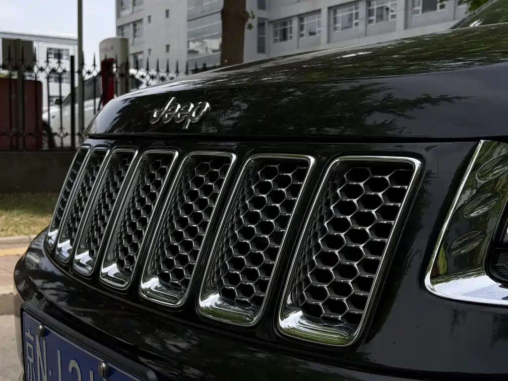 Grand Cherokee (Import) 大切诺基进口 2015款 3.6 L 旗舰尊耀版