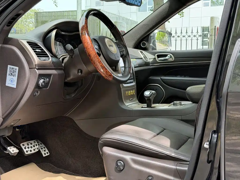 Grand Cherokee (Import) 大切诺基进口 2015款 3.6 L 旗舰尊耀版