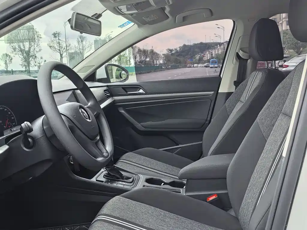 Lavida 1.5 L Auto Style CN-VI