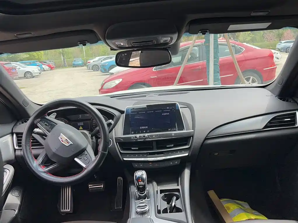 Cadillac CT5 28 T Leading Sport