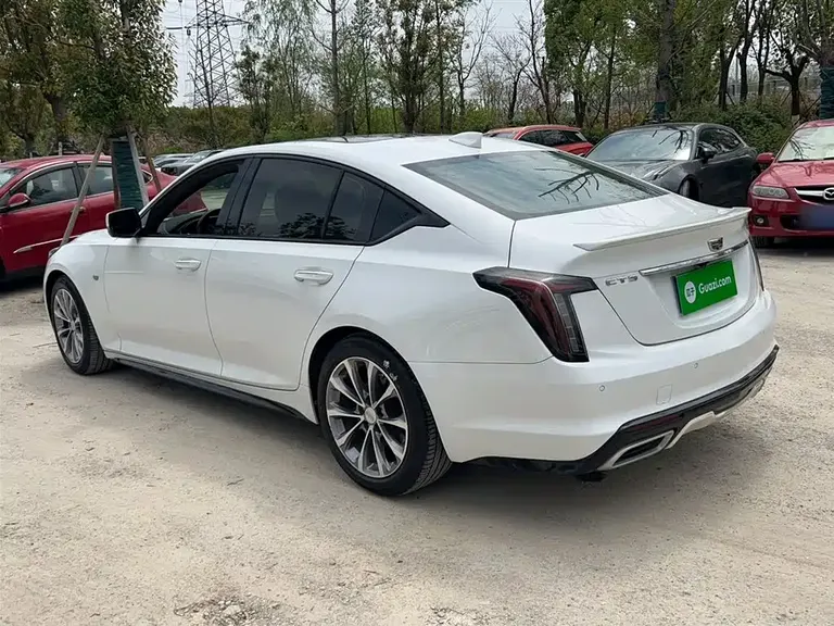 Cadillac CT5 28 T Leading Sport