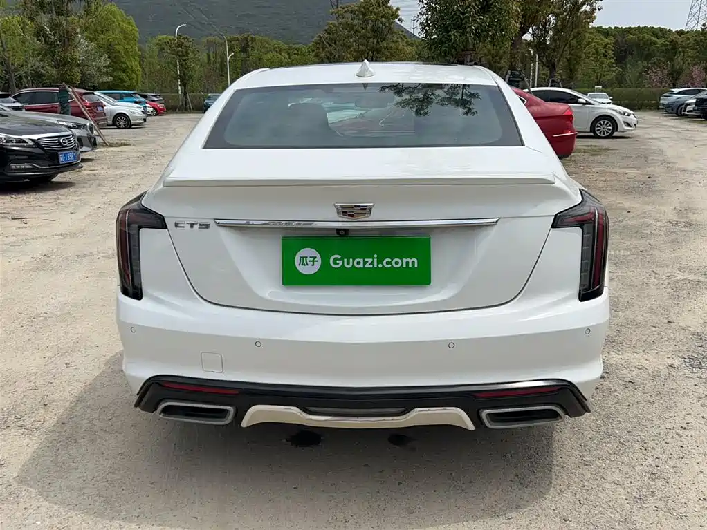 Cadillac CT5 28 T Leading Sport