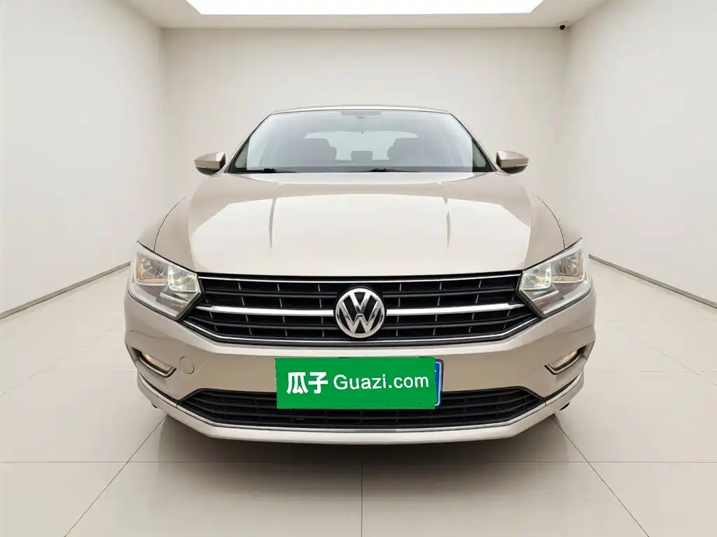 Bora 1.5 L Auto Comfort