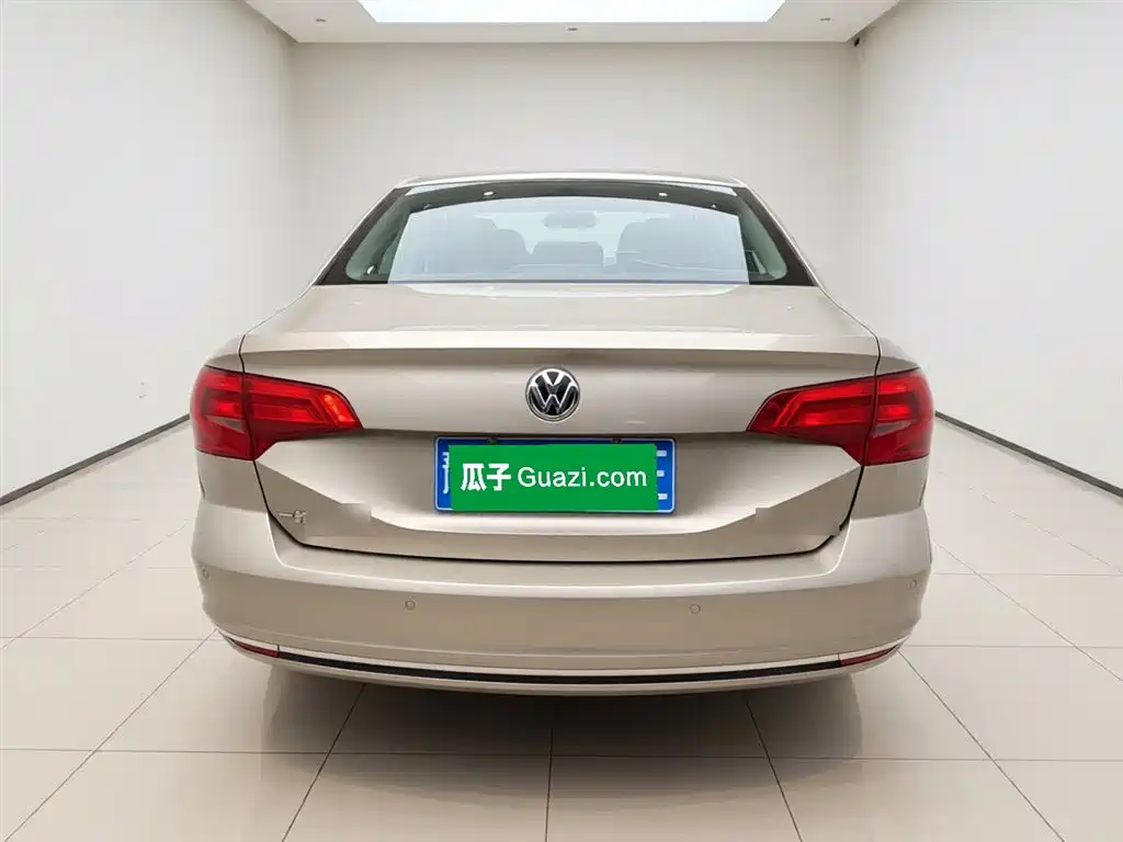 Bora 1.5 L Auto Comfort