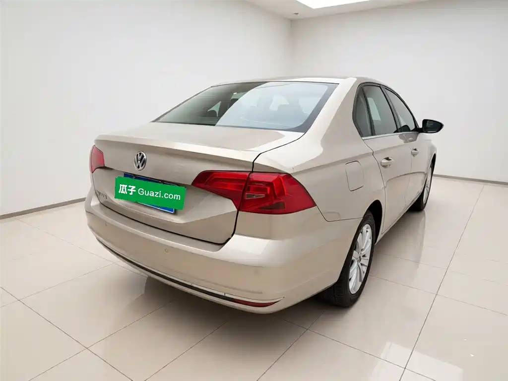 Bora 1.5 L Auto Comfort
