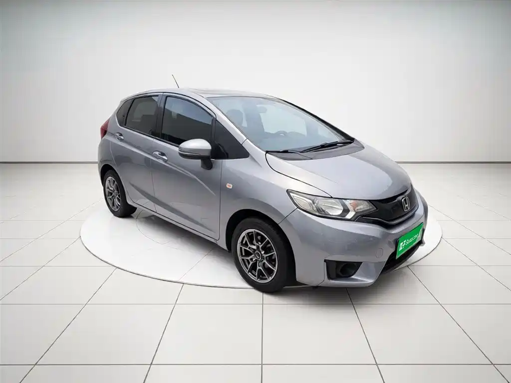 Fit 1.5 L LXS CVT Comfort Sunroof