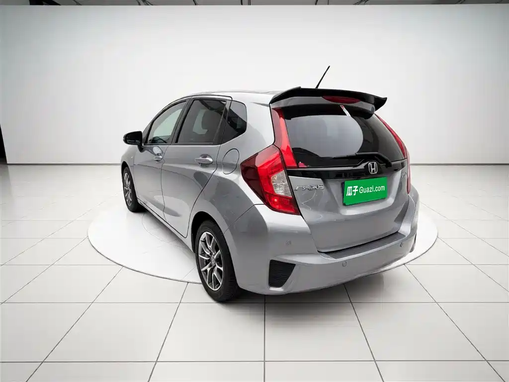 Fit 1.5 L LXS CVT Comfort Sunroof