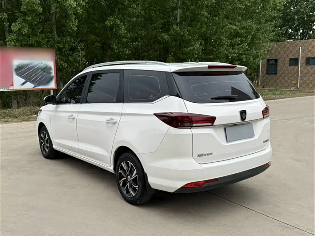 Baojun 360 1.5 L Auto Luxury CN-V
