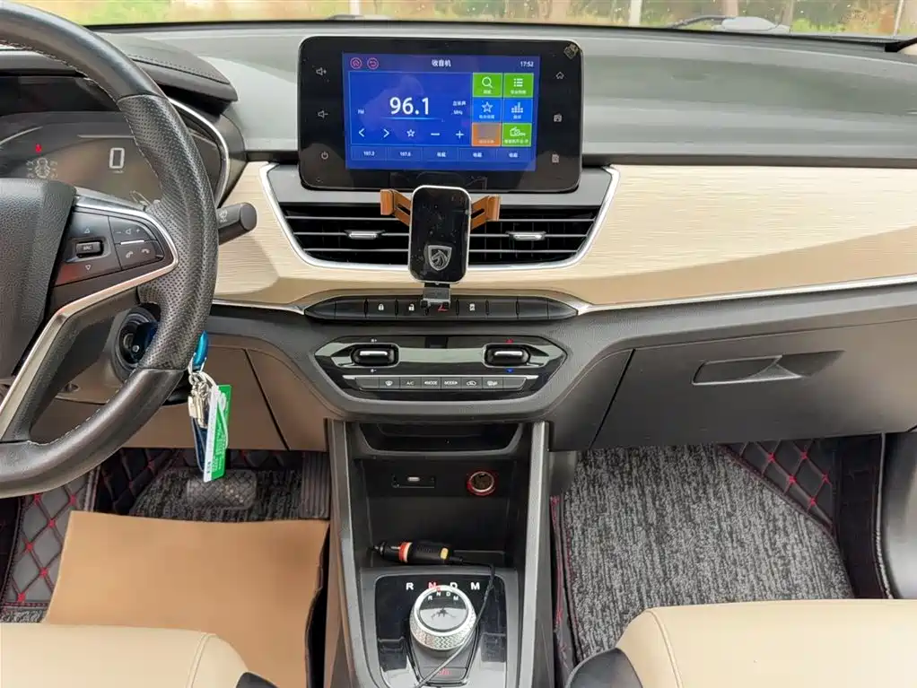 Baojun 360 1.5 L Auto Luxury CN-V