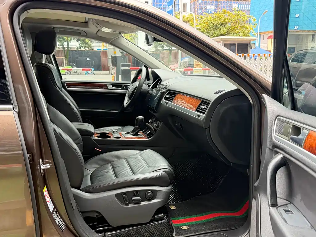 Touareg 3.0 TDI Diesel Standard Config