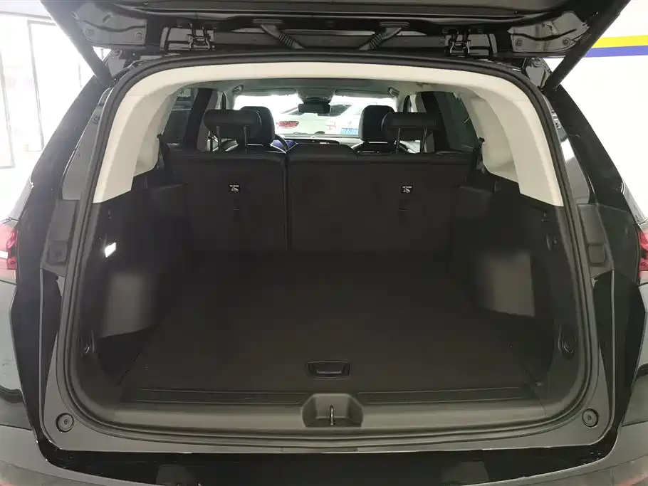 Envision Plus Envision Plus 28 T 2 WD Platinum