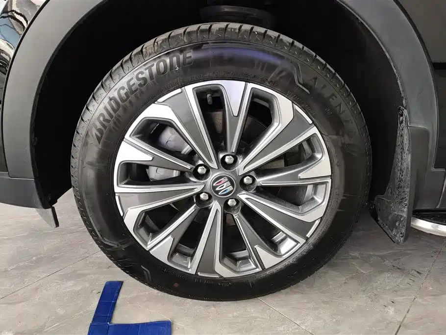 Envision Plus Envision Plus 28 T 2 WD Platinum