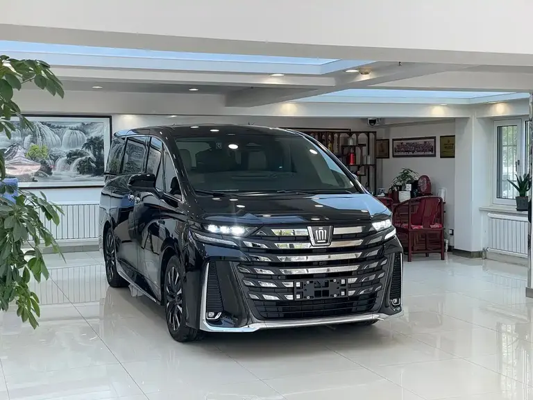 Toyota Vellfire Crown Dual Engine 2.5 L Supreme Executive