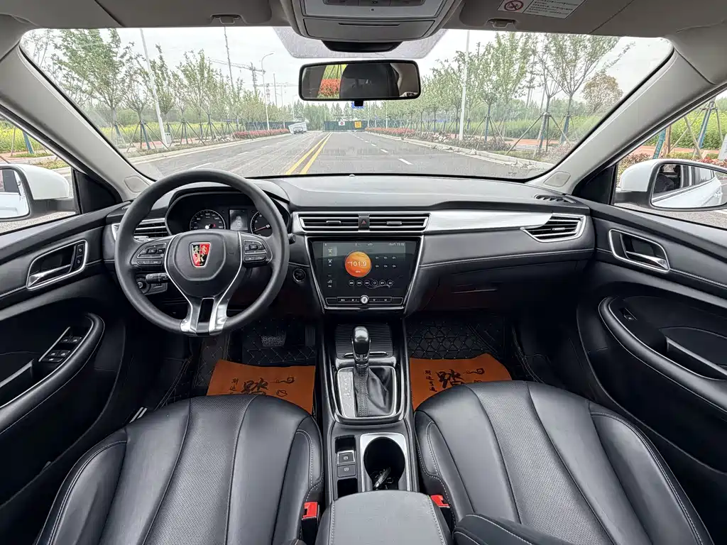Roewe i5 1.5 L Auto 4 G Connected Bright Grand