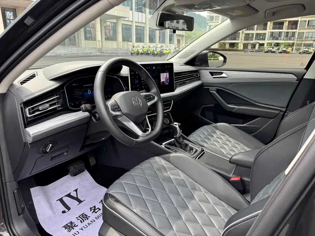 Sagitar 300 TSI DSG Outstanding