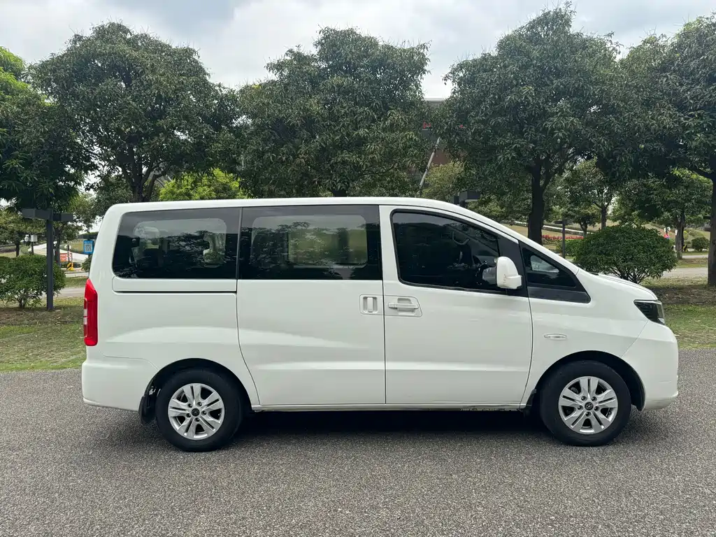 Refine M3 Maker 1.6 L Luxury Smart
