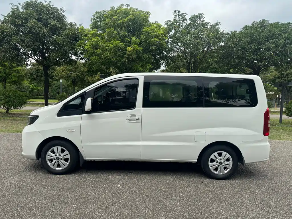 Refine M3 Maker 1.6 L Luxury Smart