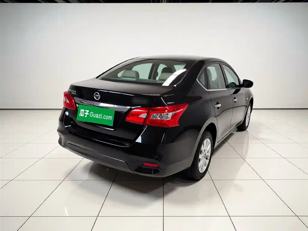 Sylphy Facelift III Classic 1.6 XE CVT Comfort