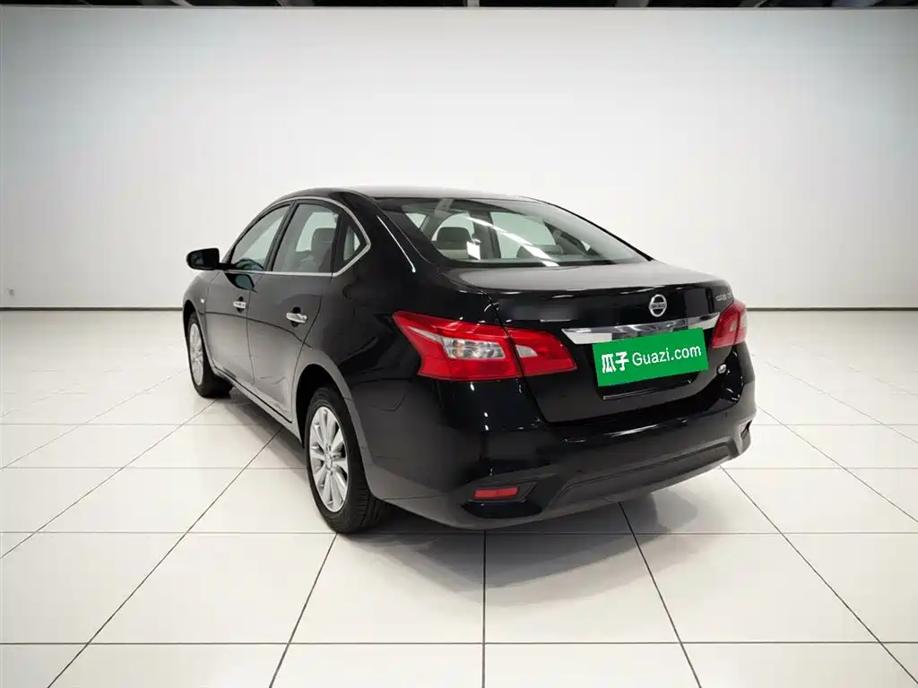Sylphy Facelift III Classic 1.6 XE CVT Comfort